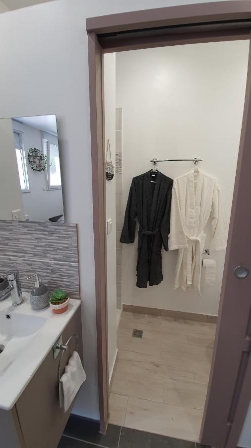 Suite Jacuzzi Privatif Plage Des Catalans Marsiglia Esterno foto