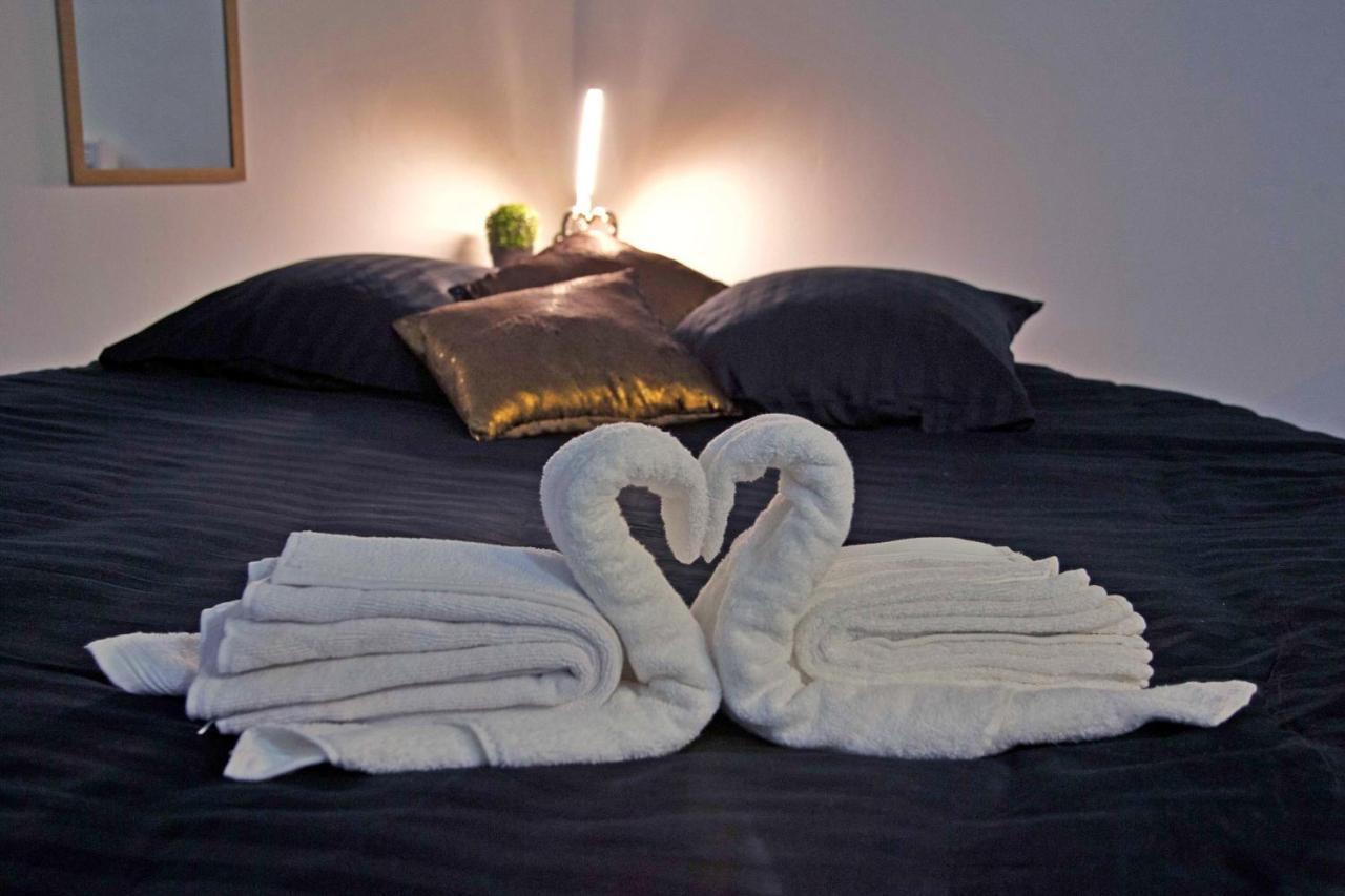 Suite Jacuzzi Privatif Plage Des Catalans Marsiglia Esterno foto