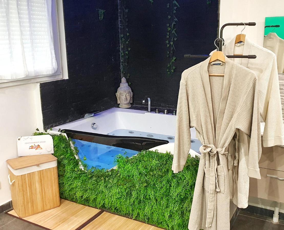 Suite Jacuzzi Privatif Plage Des Catalans Marsiglia Esterno foto